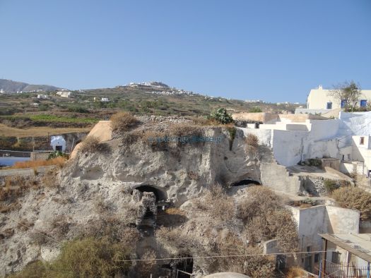 Cyclades - Santorini - Vothonas - Cave Houses