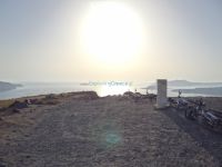 Cyclades - Santorini - Path to Plaka thermal Spa