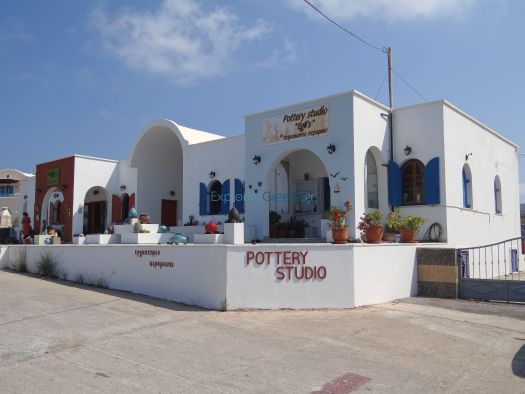 Cyclades - Santorini - Megalochori - Hand made Pottery