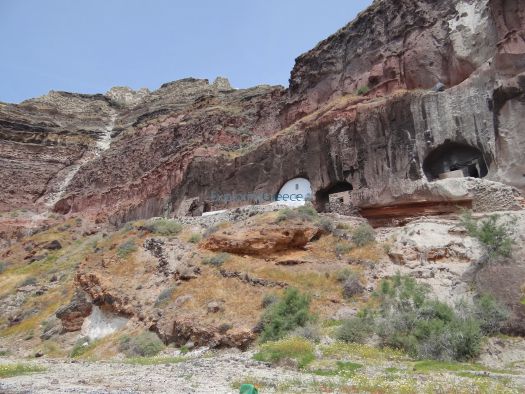 Santorini - Megalochori - Thermi Beach